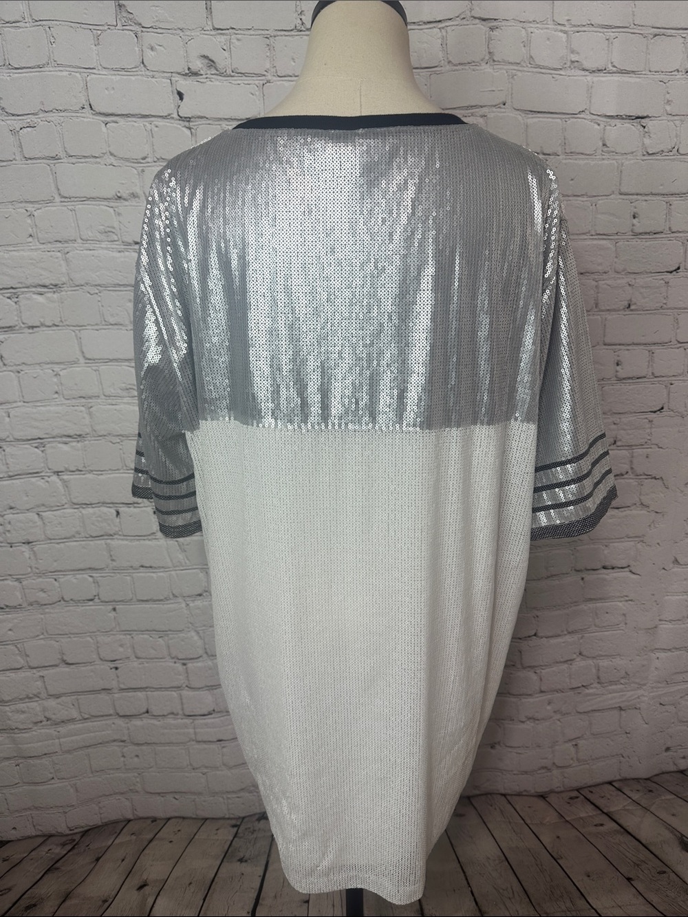 Gameday Couture Women’s Tennessee Volunteers Sequin Crewneck Dress - Picture 5 of 7